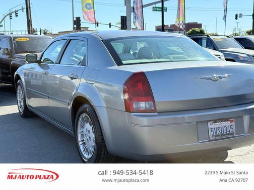 2006 Chrysler 300 Base
