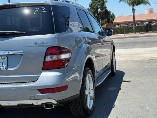 2010 Mercedes-Benz M-Class 4MATIC