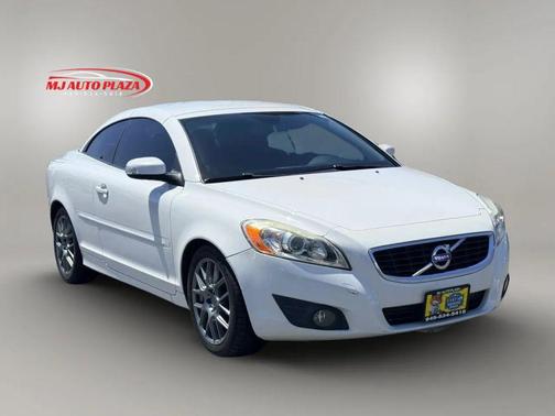 Ice White 2012 Volvo C70 T5 Convertible 2D