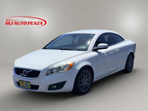 Ice White 2012 Volvo C70 T5 Convertible 2D