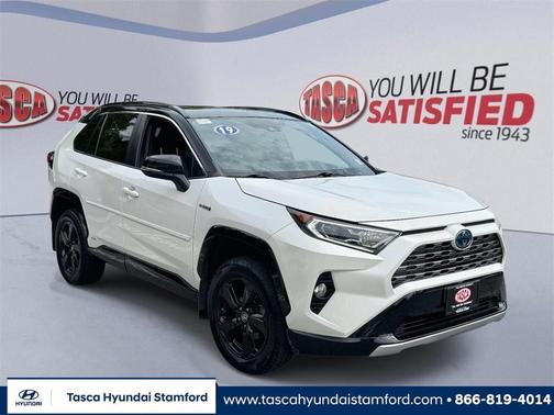 2019 Toyota RAV4 Hybrid SE