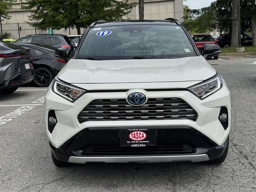 2019 Toyota RAV4 Hybrid SE