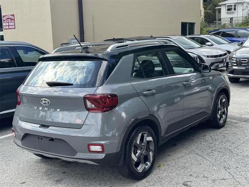 2023 Hyundai VENUE Limited