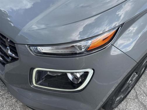 2023 Hyundai VENUE Limited