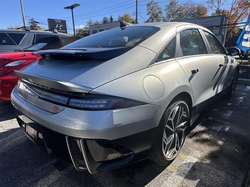 2024 Hyundai IONIQ 6 SEL