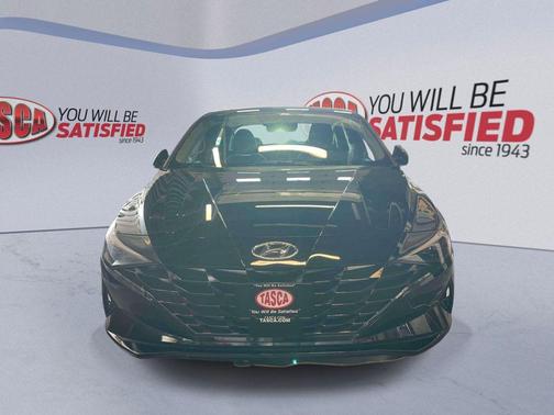 Phantom Black 2023 Hyundai ELANTRA Limited