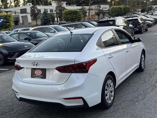 2021 Hyundai Accent SE