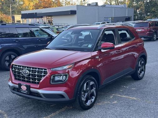 2022 Hyundai VENUE SEL