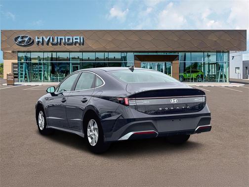 2026 Hyundai SONATA SE