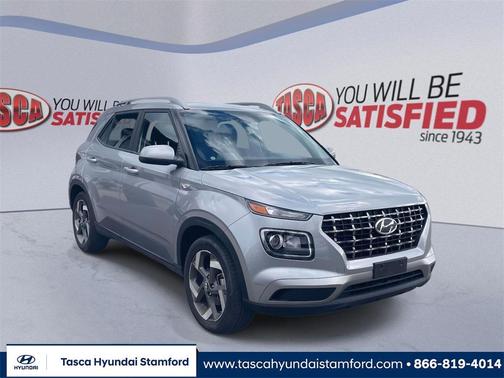 Shimmering Silver 2024 Hyundai VENUE SEL