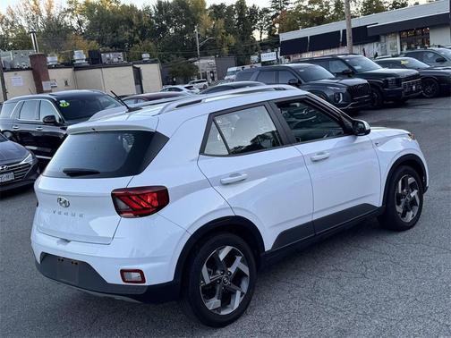 2023 Hyundai VENUE SEL