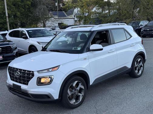 2023 Hyundai VENUE SEL