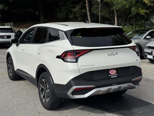 2023 Kia Sportage Hybrid LX