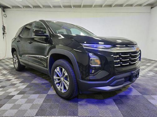 Mosaic Black Metallic 2025 Chevrolet Equinox 1LT