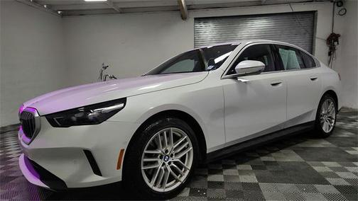 2024 BMW 530 i