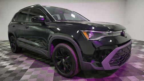 2025 Volkswagen Taos 1.5T SE Black