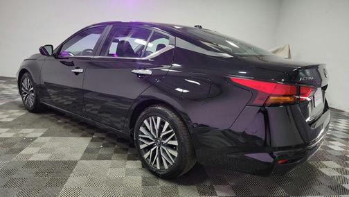 Super Black 2025 Nissan Altima 2.5 SV