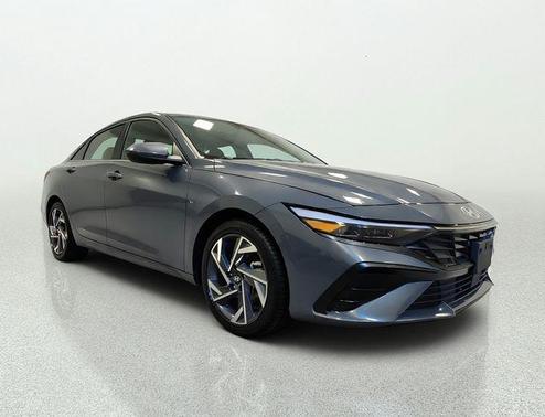 Ecotronic Gray 2025 Hyundai ELANTRA SEL