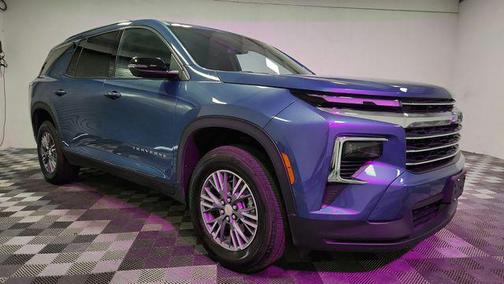 Lakeshore Blue Metallic 2025 Chevrolet Traverse LT