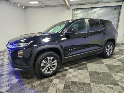 Mosaic Black Metallic 2026 Chevrolet Equinox 1LT