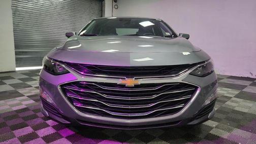 Sterling Gray Metallic 2024 Chevrolet Malibu FWD 1LT