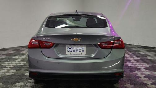 Sterling Gray Metallic 2024 Chevrolet Malibu FWD 1LT