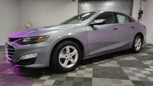 Sterling Gray Metallic 2024 Chevrolet Malibu FWD 1LT