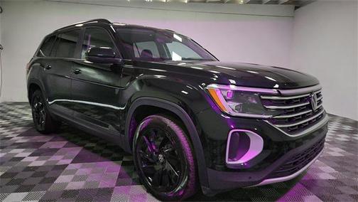 2024 Volkswagen Atlas 2.0T SE w/Technology 4MOTION