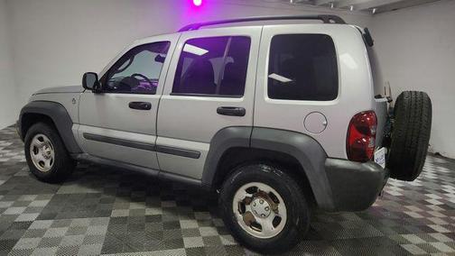 Bright Silver Metallic Clearcoat 2007 Jeep Liberty Sport