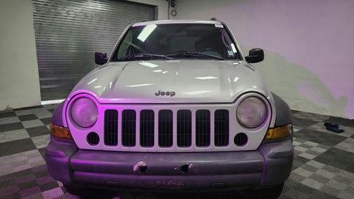 Bright Silver Metallic Clearcoat 2007 Jeep Liberty Sport
