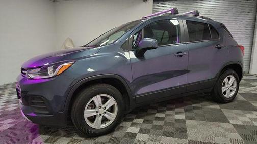 Shadow Gray Metallic 2022 Chevrolet Trax LT