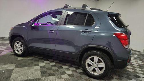 Shadow Gray Metallic 2022 Chevrolet Trax LT