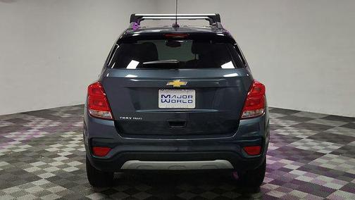 Shadow Gray Metallic 2022 Chevrolet Trax LT
