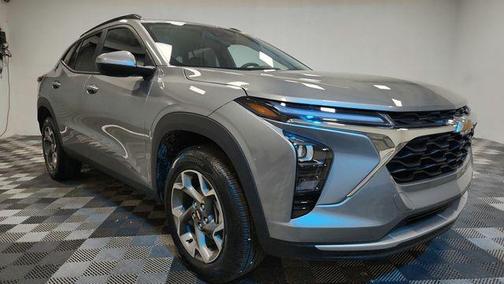 Sterling Gray Metallic 2026 Chevrolet Trax LT