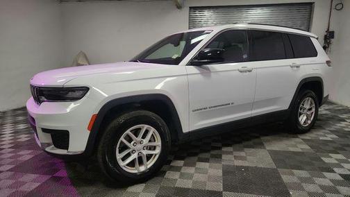 Bright White Clearcoat 2024 Jeep Grand Cherokee L Laredo