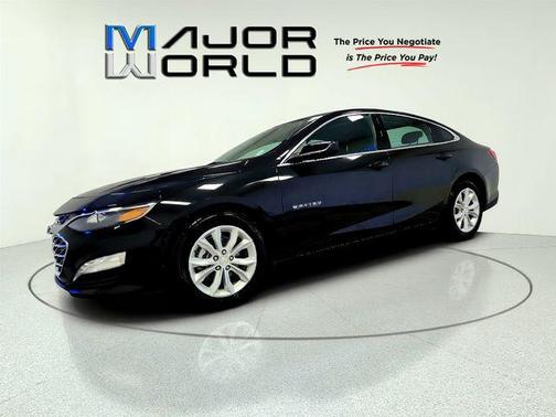 Mosaic Black Metallic 2024 Chevrolet Malibu FWD 1LT