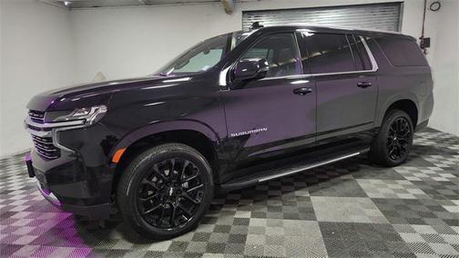 2023 Chevrolet Suburban LT