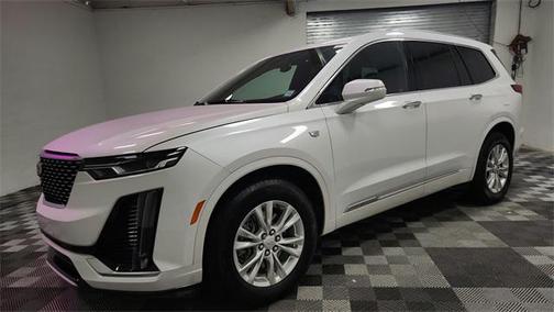 2022 Cadillac XT6 Luxury AWD