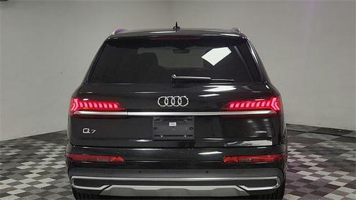 2022 Audi Q7 45 Premium