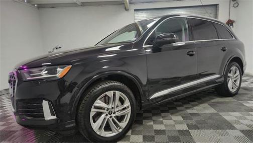 2022 Audi Q7 45 Premium