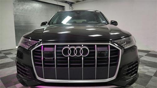 2024 Audi Q7 45 Premium Plus