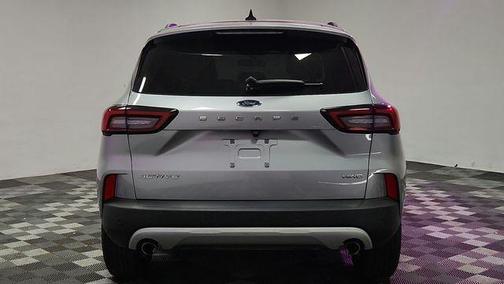 ICONIC SILVER METALLIC 2023 Ford Escape Active