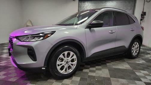 ICONIC SILVER METALLIC 2023 Ford Escape Active