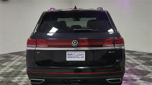 2024 Volkswagen Atlas 2.0T SE w/Technology 4MOTION