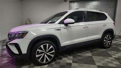 2024 Volkswagen Taos 1.5T SE