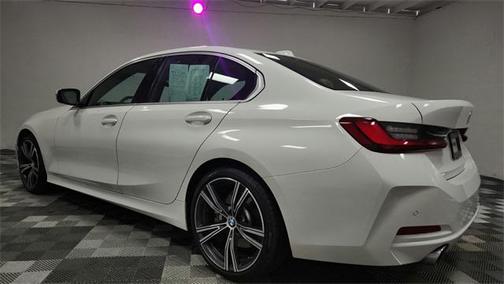 2024 BMW 330 i