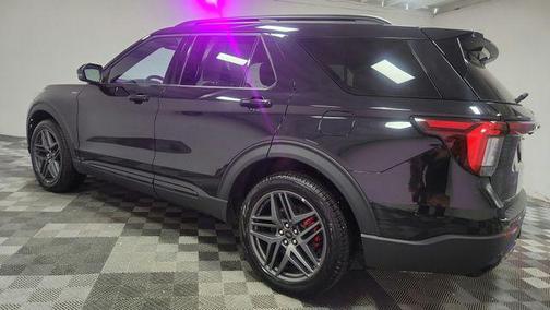AGATE BLACK METALLIC 2025 Ford Explorer ST-Line