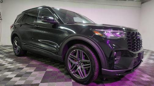 AGATE BLACK METALLIC 2025 Ford Explorer ST-Line