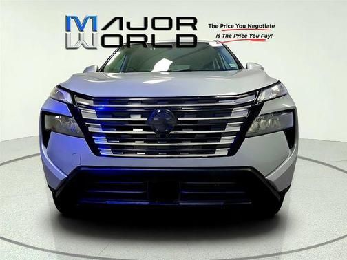 Brilliant Silver Metallic 2025 Nissan Rogue SV