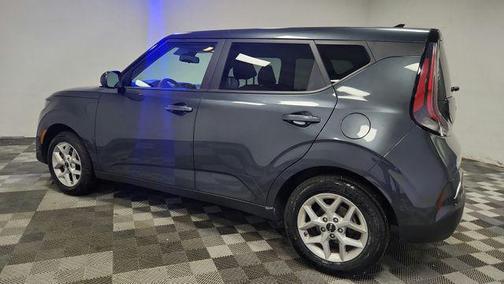 Gravity Gray 2025 Kia Soul LX